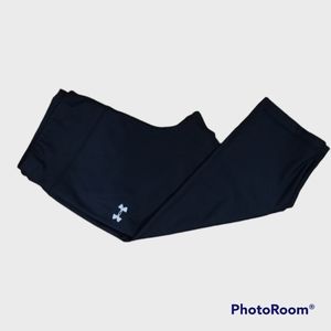 Under armour black Capri workout pants Size Med